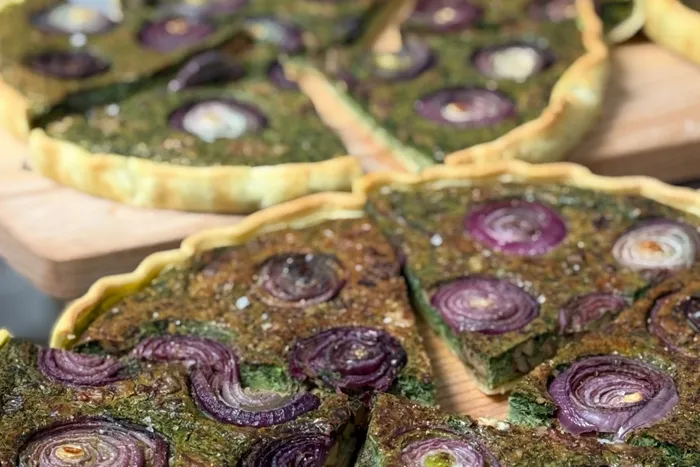 tartes salées coupées en parts